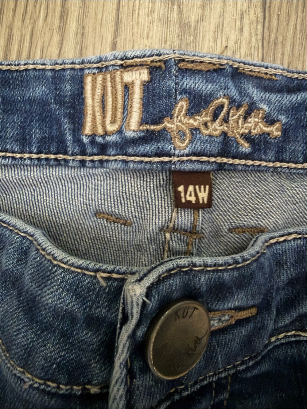 Kut from the Kloth Straight Leg Blue Jeans - Picture 3 of 4